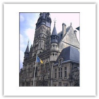 Compiègne - l'hôtel de ville - Lien vers le site du Chateau et Musée de Compiègne